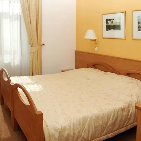 Restaurant Modra Hvezda Отель *