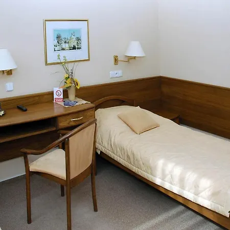 Restaurant Modra Hvezda Отель *